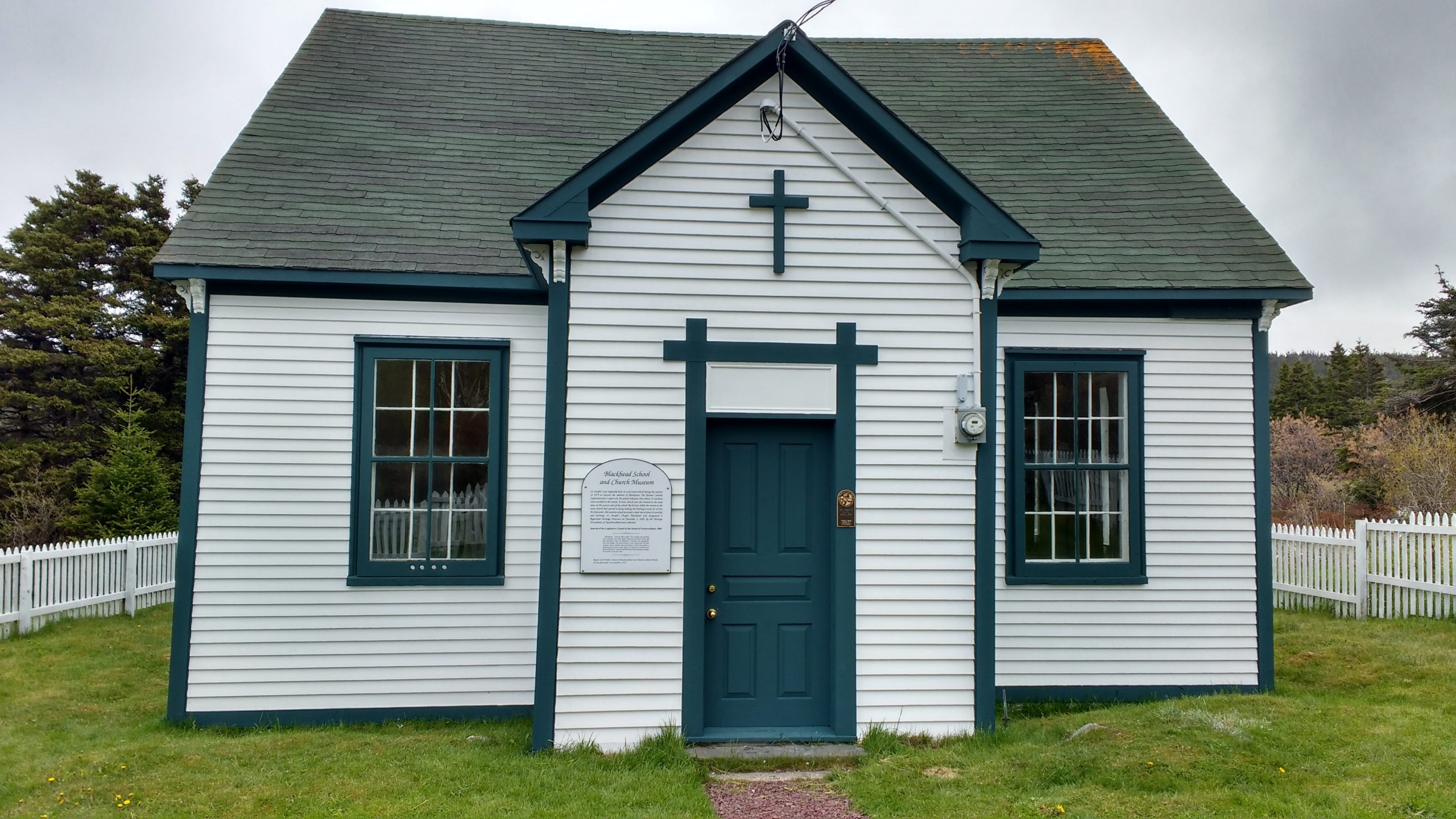 alt= "Blackhead Museum exterior building"